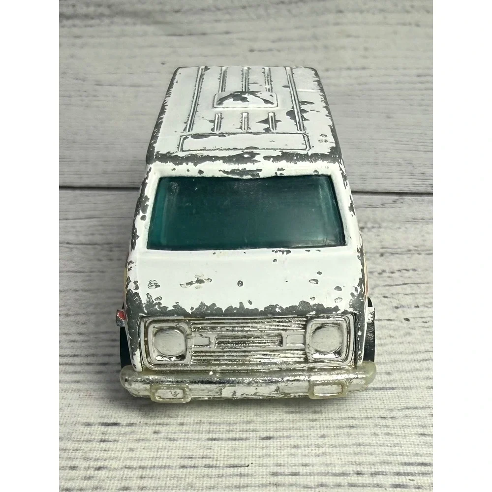 Vintage‎ Hot Wheels Paramedic Ambulance 1974 Redline White Flying Colors Van